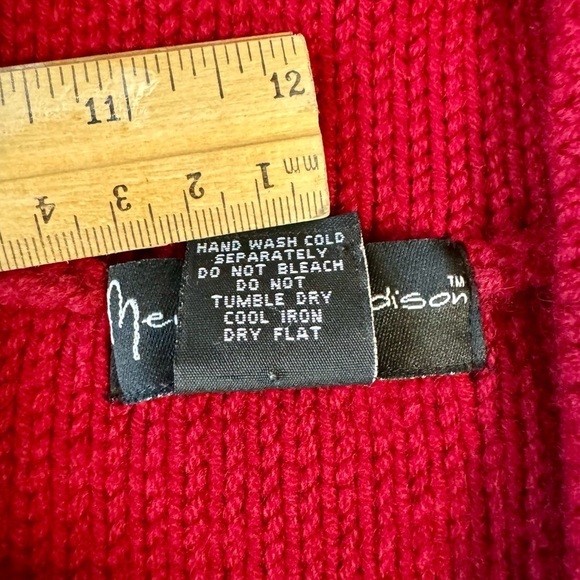Mercer & Madison 100% Wool Red Cardigan Sweater Size Small cable knit scandi - Picture 9 of 10